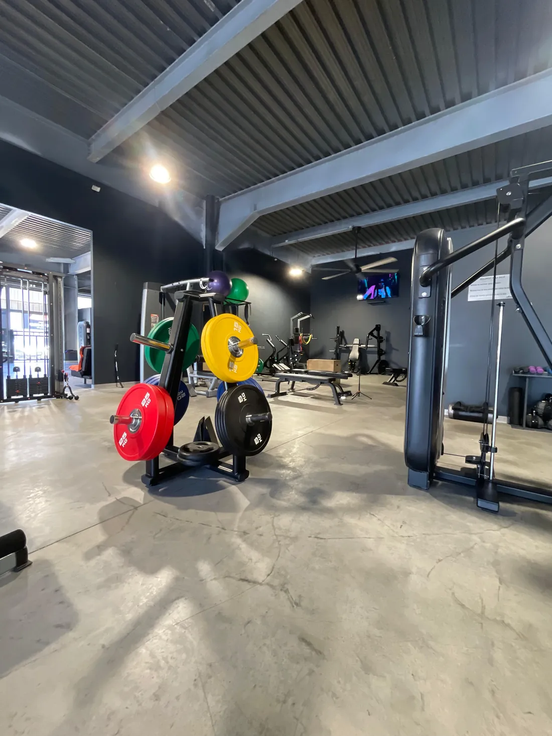 Espace d'entraînement équipé